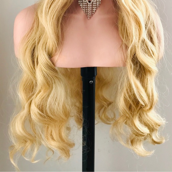 SAVE ON SHIPPING Today! 😊 
“Put On & Go” Ombre Blonde 36” Premium Fiber Wig - Picture 2 of 9